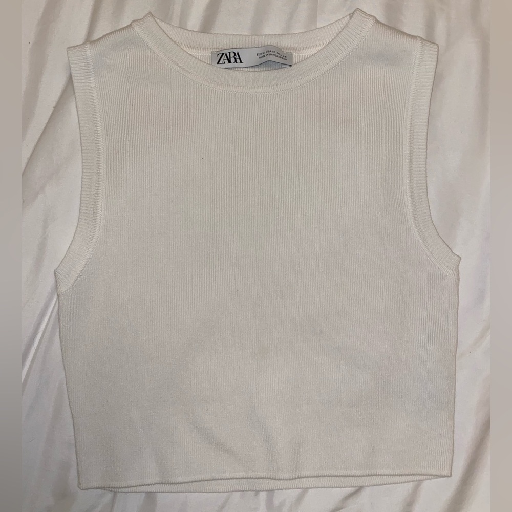 YOUR FAVORITE WHITE SWEATER VEST 🤍